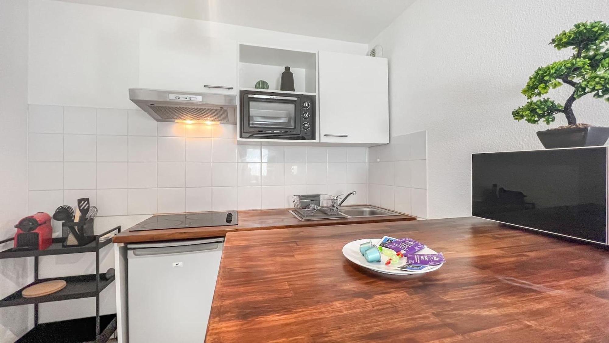 Homey Wild - Proche Gare Et Tram - Proche Centre - Balcon Prive - Parking Prive - Wifi Gratuit Annemasse Bagian luar foto