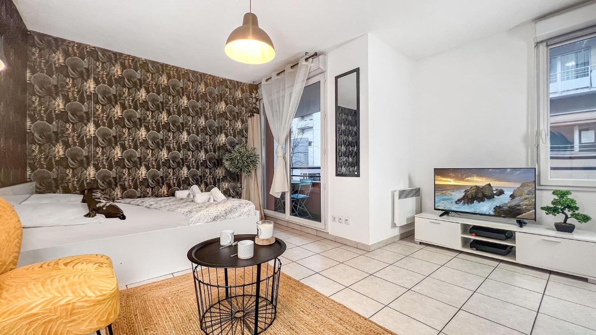 Homey Wild - Proche Gare Et Tram - Proche Centre - Balcon Prive - Parking Prive - Wifi Gratuit Annemasse Bagian luar foto